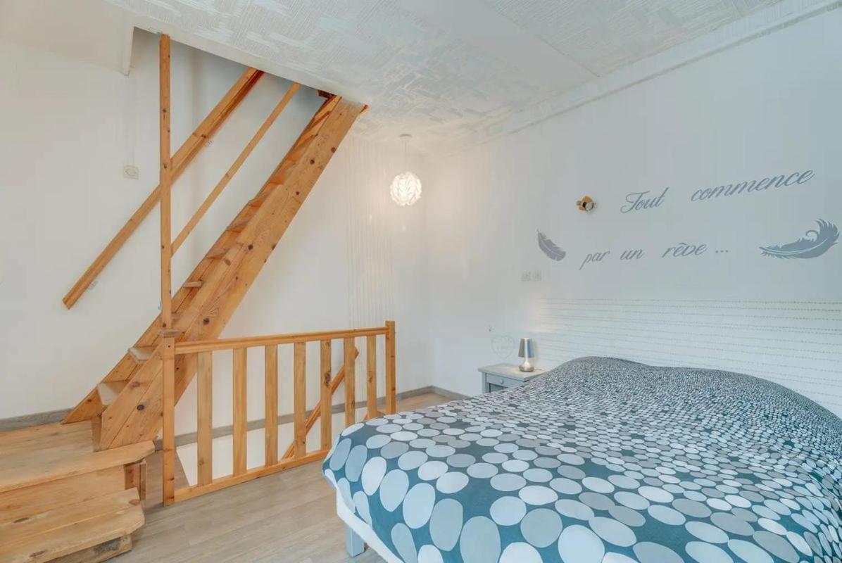 Maison Pontorson Extérieur photo